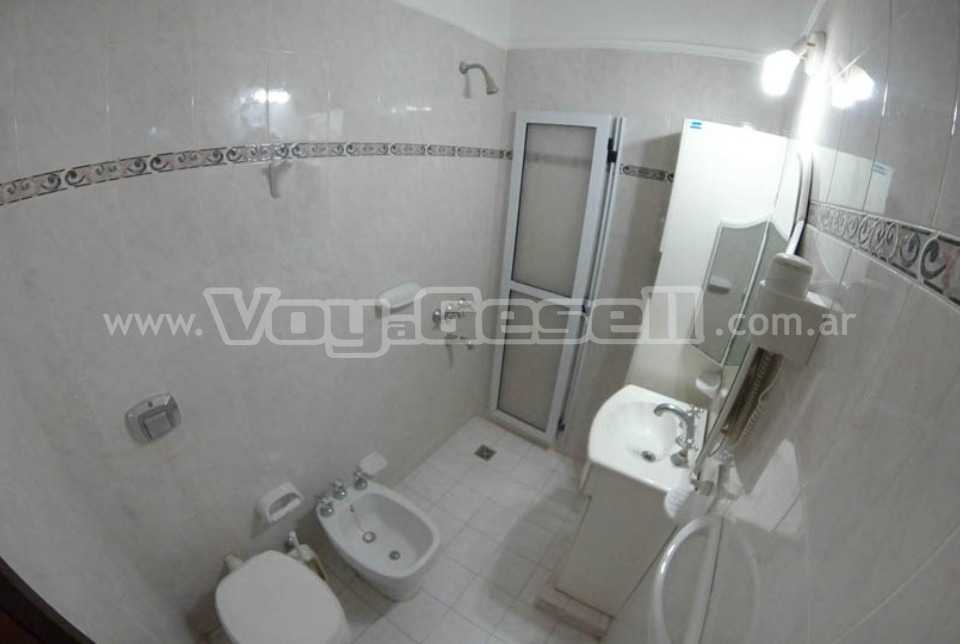 Alquilo Casa Meliara  en Villa Gesell zona Centro a 50 Mts de la Playa