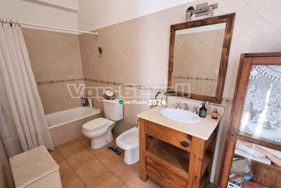 Alquilo Casa Mi Paquita en Villa Gesell zona Centro a 170 mts de la Playa 