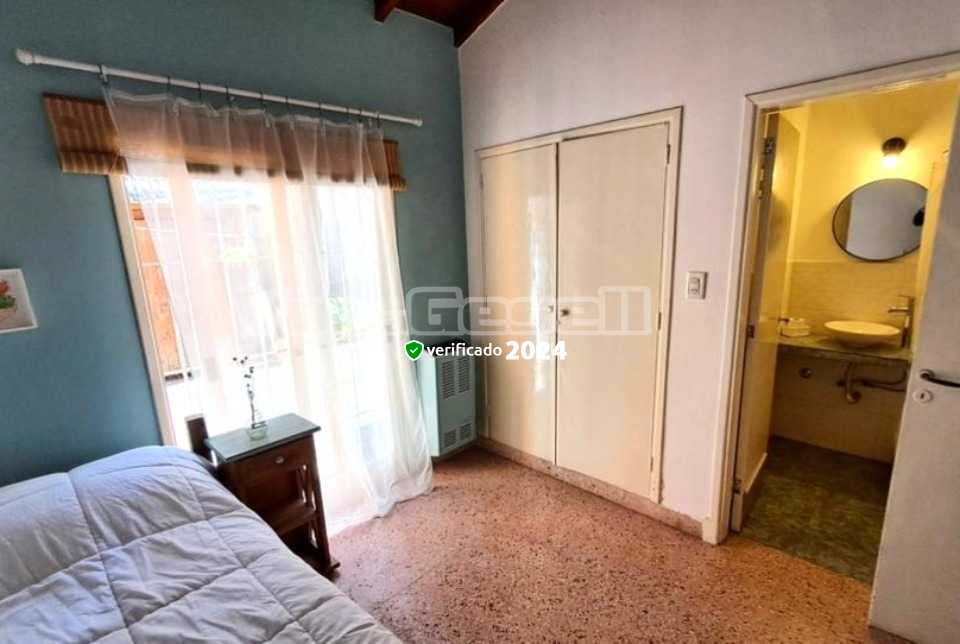 Alquilo Casa Mi Paquita en Villa Gesell zona Centro a 170 mts de la Playa