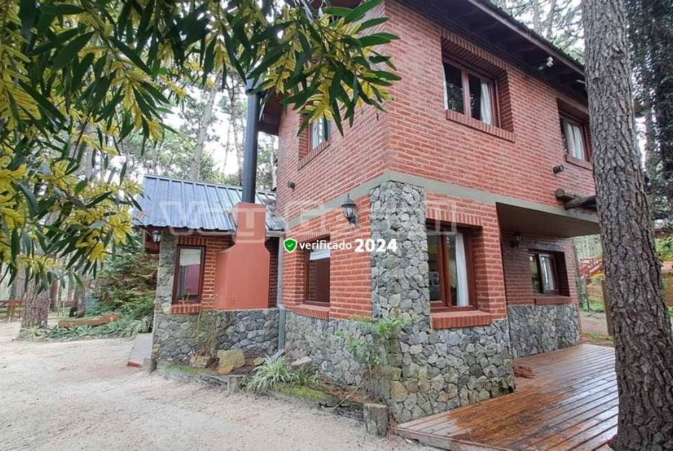 Alquilo Casa Mis Cocolones en Mar Azul zona  a 500 Mts de la Playa 