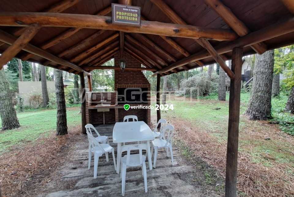 Alquilo Casa Mis Cocolones en Mar Azul zona  a 500 Mts de la Playa
