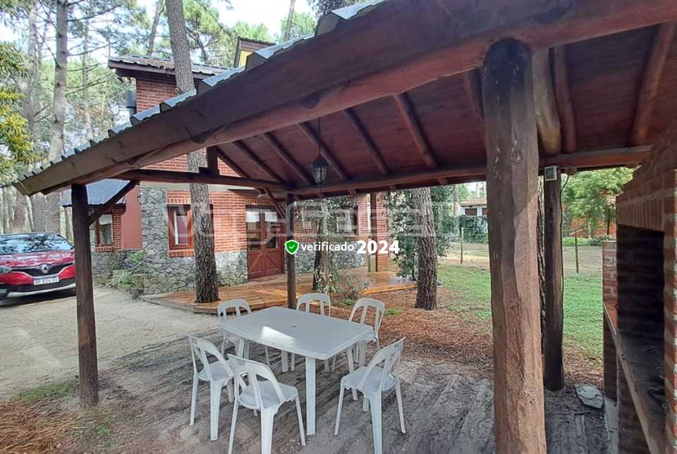 Alquilo Casa Mis Cocolones en Mar Azul zona  a 500 Mts de la Playa 