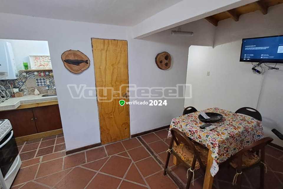 Alquilo Casa Mis Sueños en Villa Gesell zona Sur a 750 Mts de la Playa 