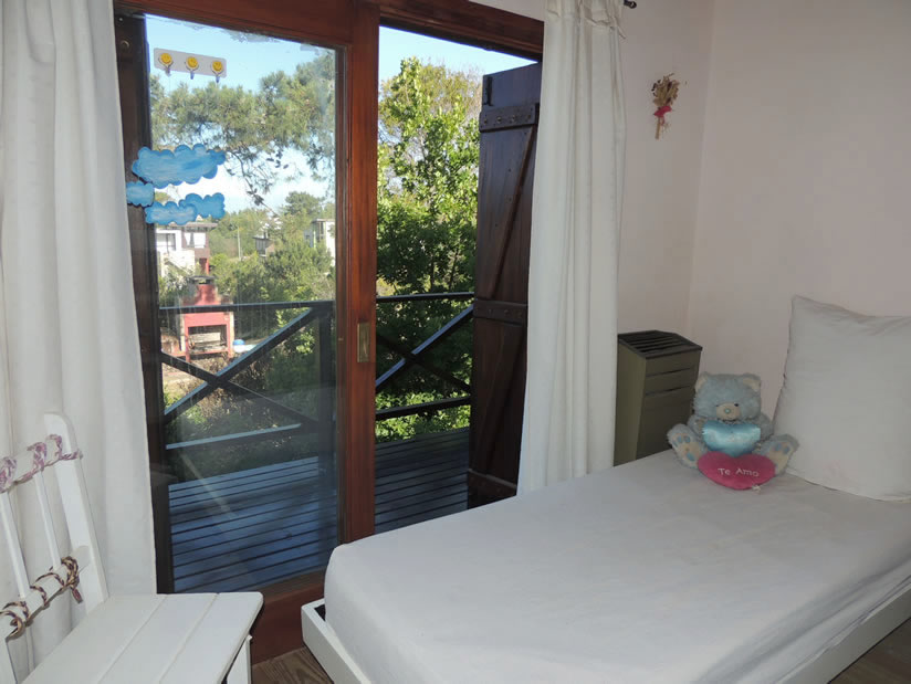 Alquilo Casa Monte Simon en Villa Gesell zona Barrio Norte a 500 Mts de la Playa