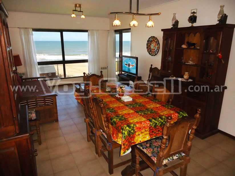 Alquilo Departamento More 3A en Villa Gesell zona Centro Comercial a 5 Mts de la Playa 