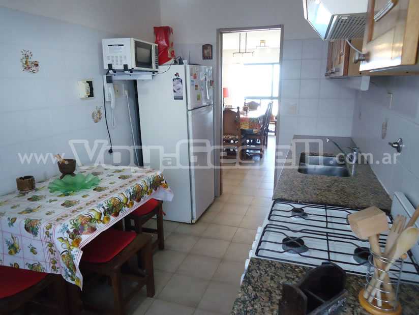 Alquilo Departamento More 3A en Villa Gesell zona Centro Comercial a 5 Mts de la Playa