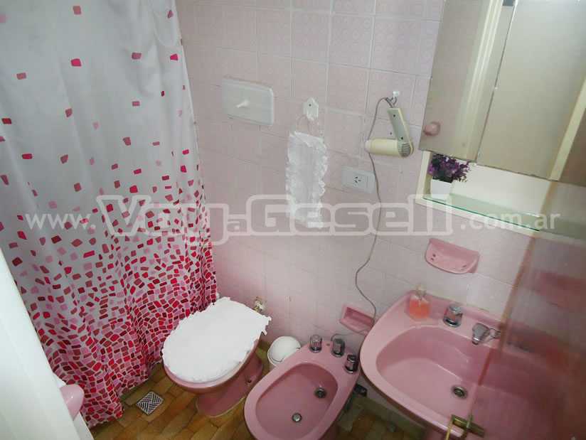 Alquilo Departamento Natania en Villa Gesell zona Barrio Norte a 120 Mts de la Playa 