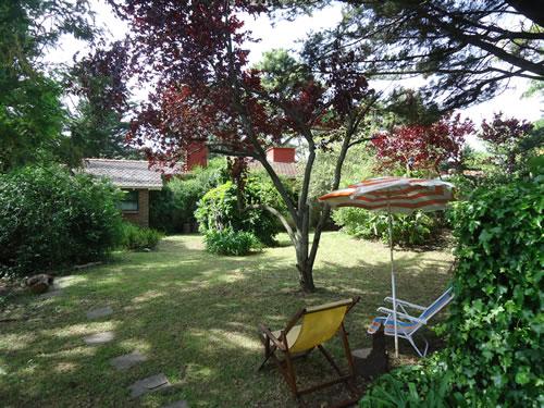 Alquilo Casa Nono A en Villa Gesell zona Barrio Norte a 1000 Mts de la Playa