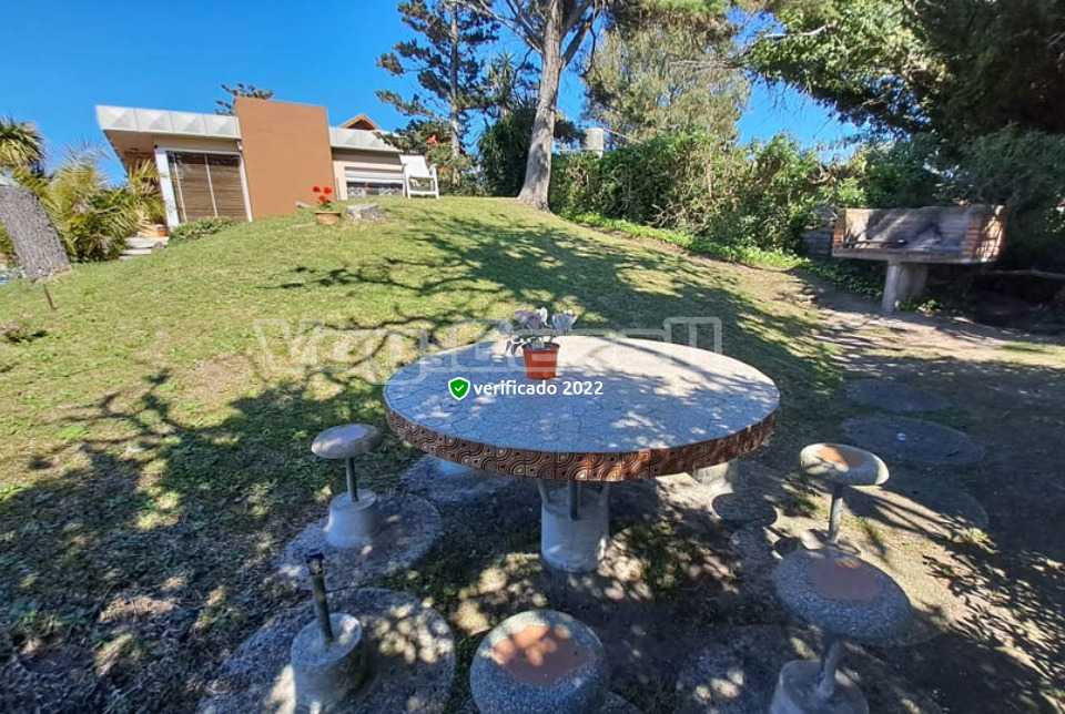 Alquilo Departamento Nosotros en Villa Gesell zona Centro a 400 mts de la Playa