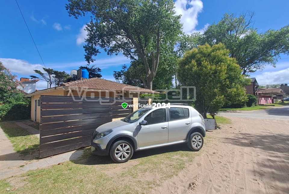 Alquilo Casa Nuria en Villa Gesell zona Centro a 550 mts de la Playa 