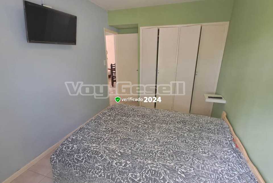 Alquilo Casa Nuria en Villa Gesell zona Centro a 550 mts de la Playa