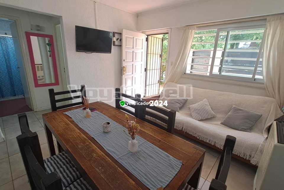 Alquilo Casa Nuria en Villa Gesell zona Centro a 550 mts de la Playa