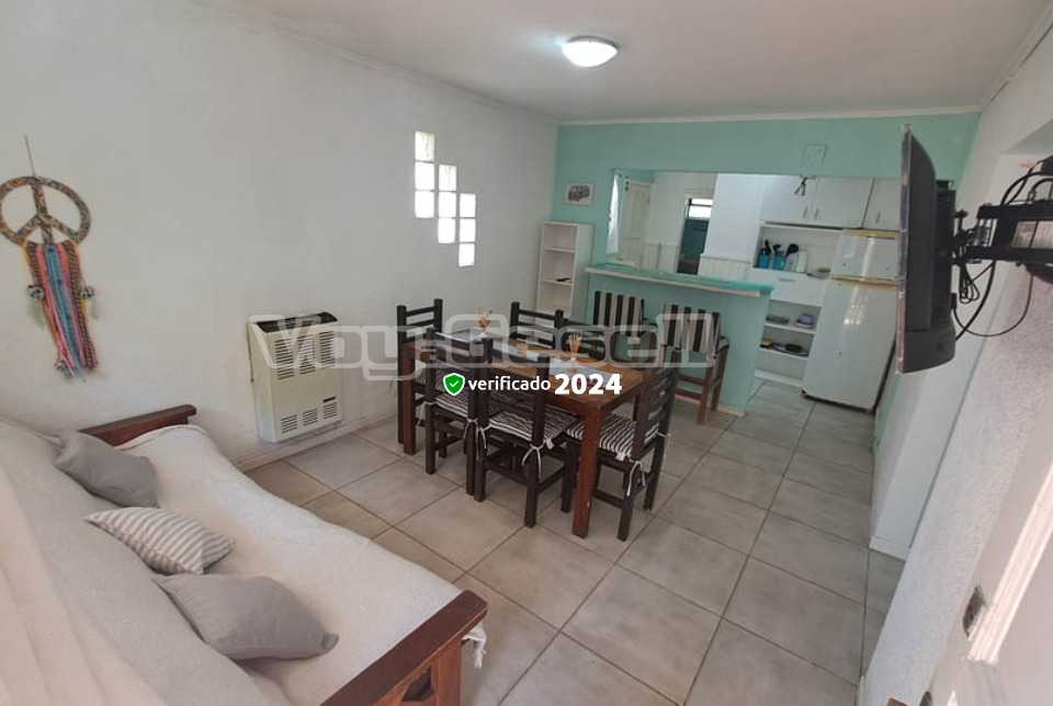 Alquilo Casa Nuria en Villa Gesell zona Centro a 550 mts de la Playa 