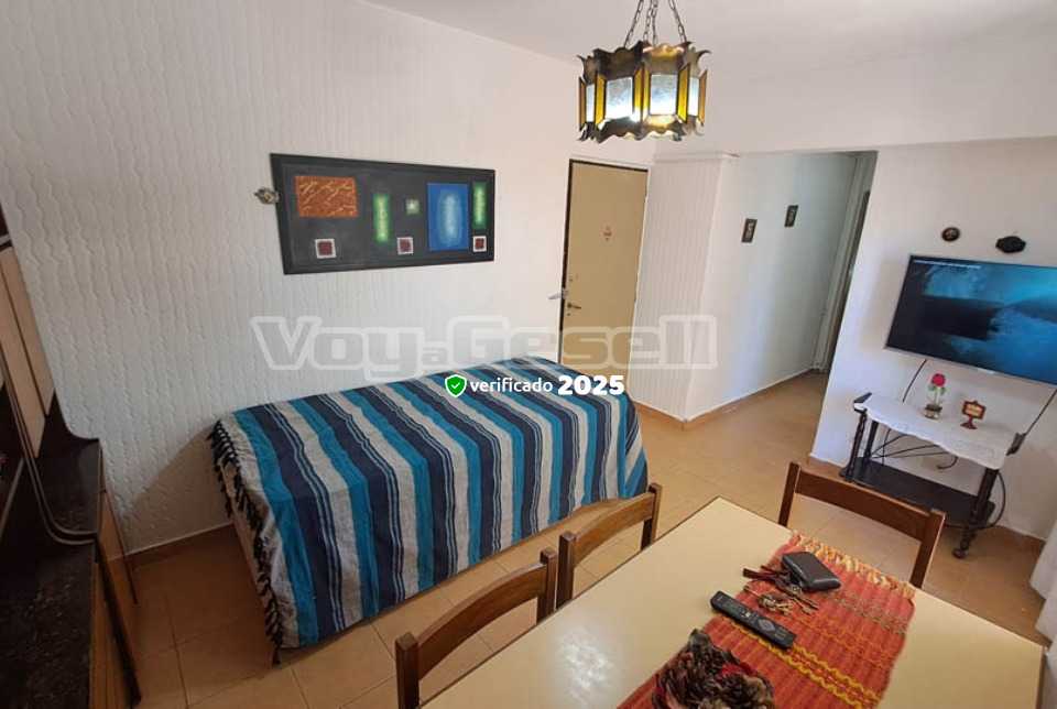 Alquilo Departamento Okey I 1D en Villa Gesell zona Centro Comercial a 140 Mts de la Playa 