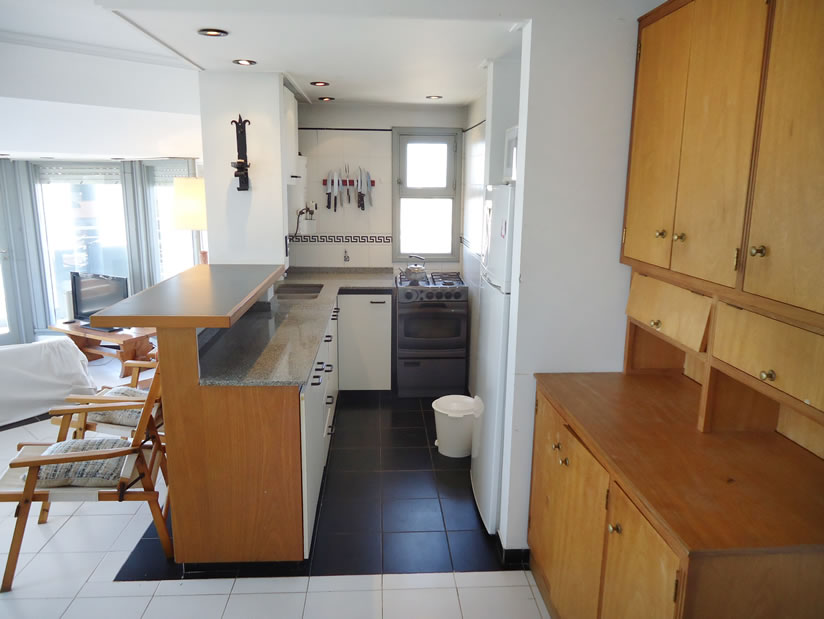 Alquilo Departamento Orion 6to A en Villa Gesell zona Sur a 100 Mts de la Playa 