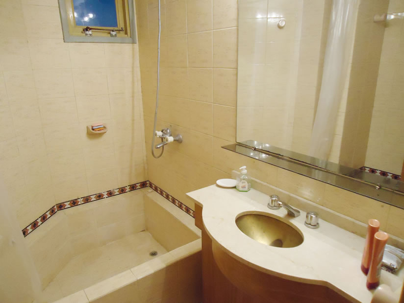 Alquilo Departamento Orion 6to A en Villa Gesell zona Sur a 100 Mts de la Playa