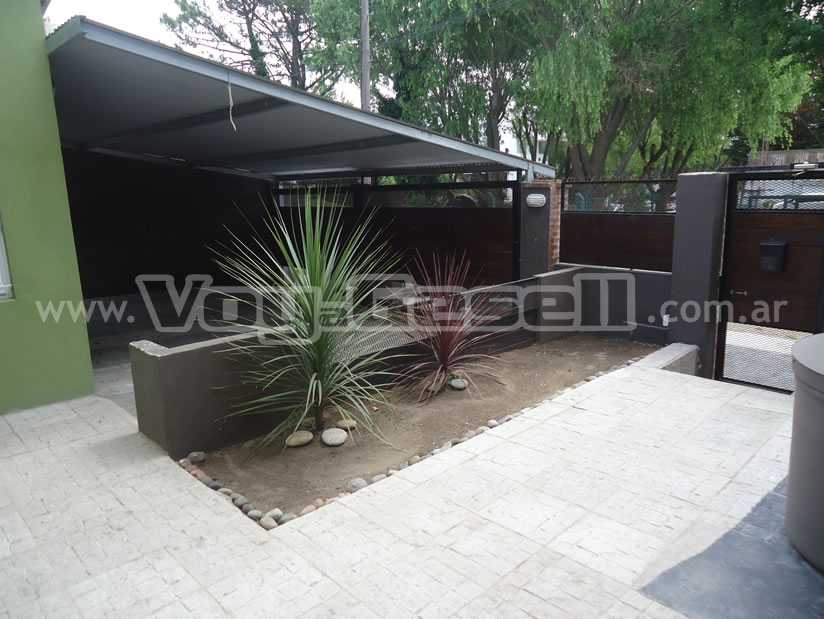 Alquilo Departamento P y P en Villa Gesell zona Centro a 1600 Mts de la Playa 