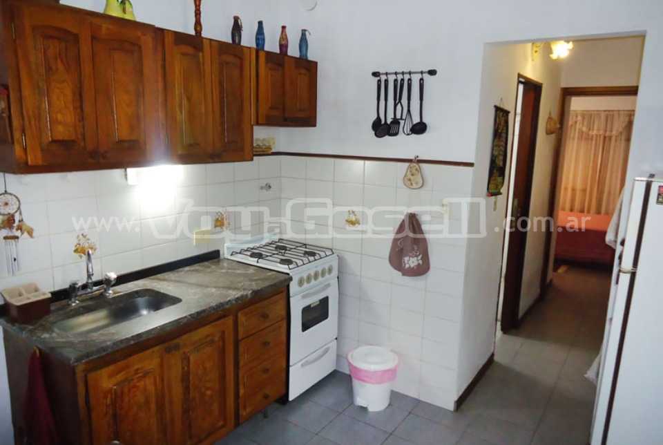 Alquilo Departamento Palmeras V depto 3 en Villa Gesell zona Centro Comercial a 50 Mts de la Playa 