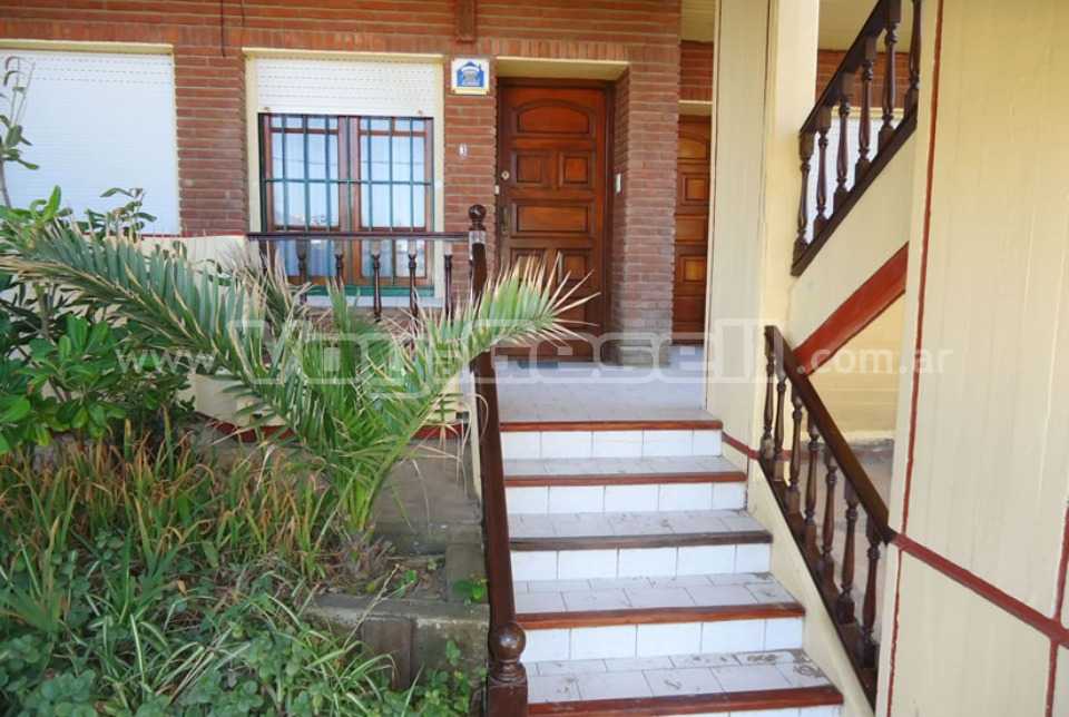Alquilo Departamento Palmeras V depto 3 en Villa Gesell zona Centro Comercial a 50 Mts de la Playa 