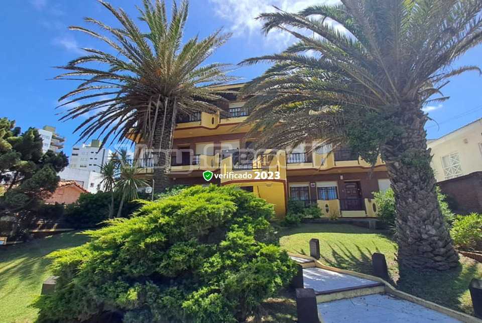 Alquilo Duplex Palmeras V depto 9 en Villa Gesell zona Centro a 80 mts de la Playa 