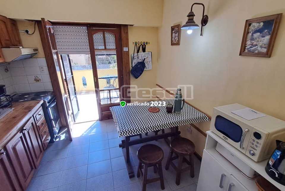 Alquilo Duplex Palmeras V depto 9 en Villa Gesell zona Centro a 80 mts de la Playa 