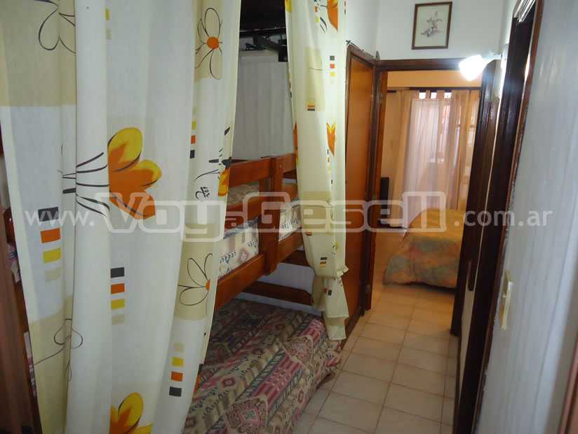 Alquilo Departamento Palmeras VII PB 2 en Villa Gesell zona Centro Comercial a 180 Mts de la Playa