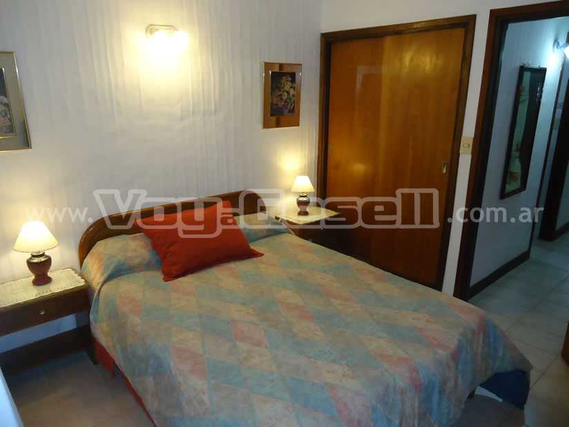 Alquilo Departamento Palmeras VII PB 2 en Villa Gesell zona Centro Comercial a 180 Mts de la Playa