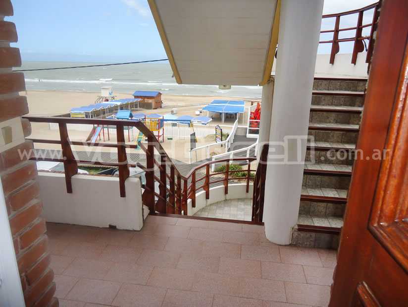 Alquilo Duplex Palmeras VIII 8 en Villa Gesell zona Centro Comercial a 10 Mts de la Playa 