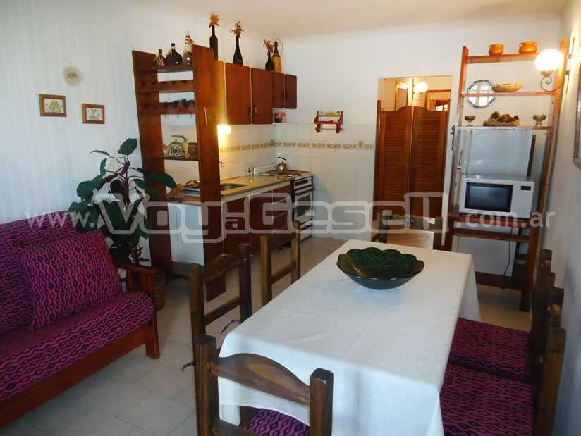 Alquilo Duplex Palmeras VIII 8 en Villa Gesell zona Centro Comercial a 10 Mts de la Playa 