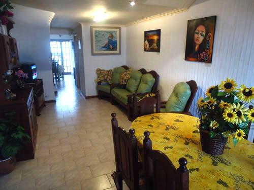 Alquilo Duplex Palmeras VIII depto 11 en Villa Gesell zona Centro Comercial a 5 Mts de la Playa 