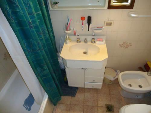 Alquilo Duplex Palmeras VIII depto 11 en Villa Gesell zona Centro Comercial a 5 Mts de la Playa