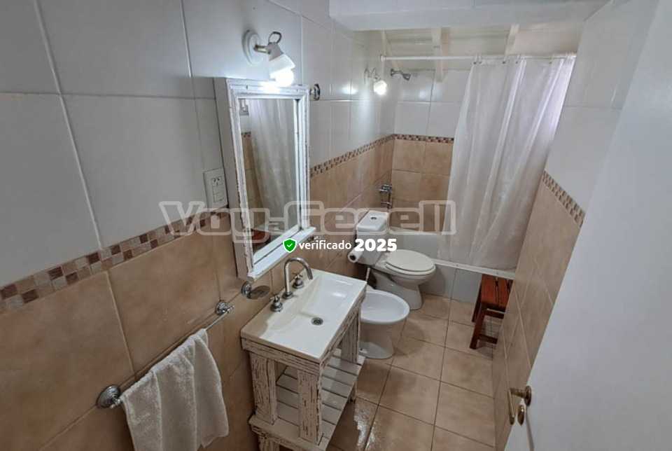 Alquilo Casa Pamela en Villa Gesell zona Centro a 650 Mts de la Playa 