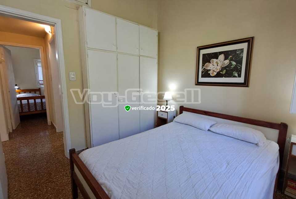 Alquilo Casa Pamela en Villa Gesell zona Centro a 650 Mts de la Playa