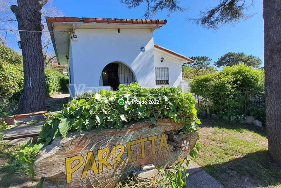 Alquilo Casa Parretta en Villa Gesell zona Centro a 1200 mts de la Playa Parque