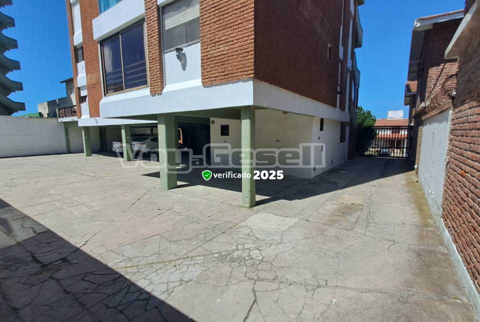 Alquilo Departamento Península 1 en Villa Gesell zona Centro a 230 Mts de la Playa