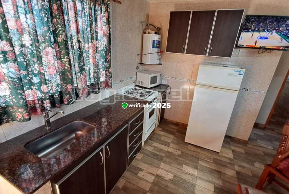 Alquilo Departamento Piedra Azul 2 en Villa Gesell zona Centro a 1600 mts de la Playa 