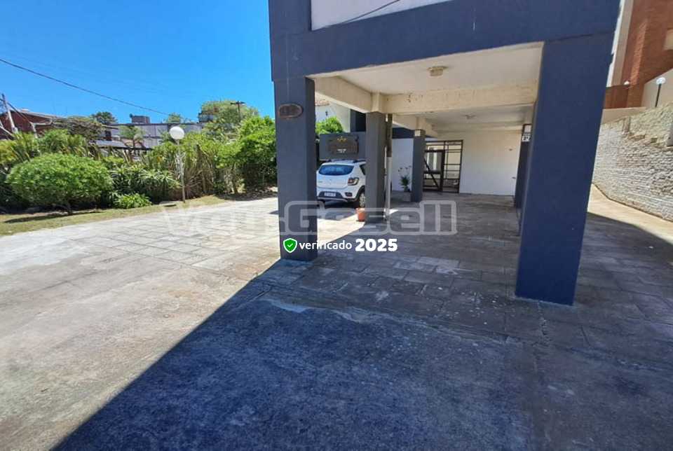Alquilo Departamento Playa del Sol 5A en Villa Gesell zona Centro a 220 mts de la Playa 
