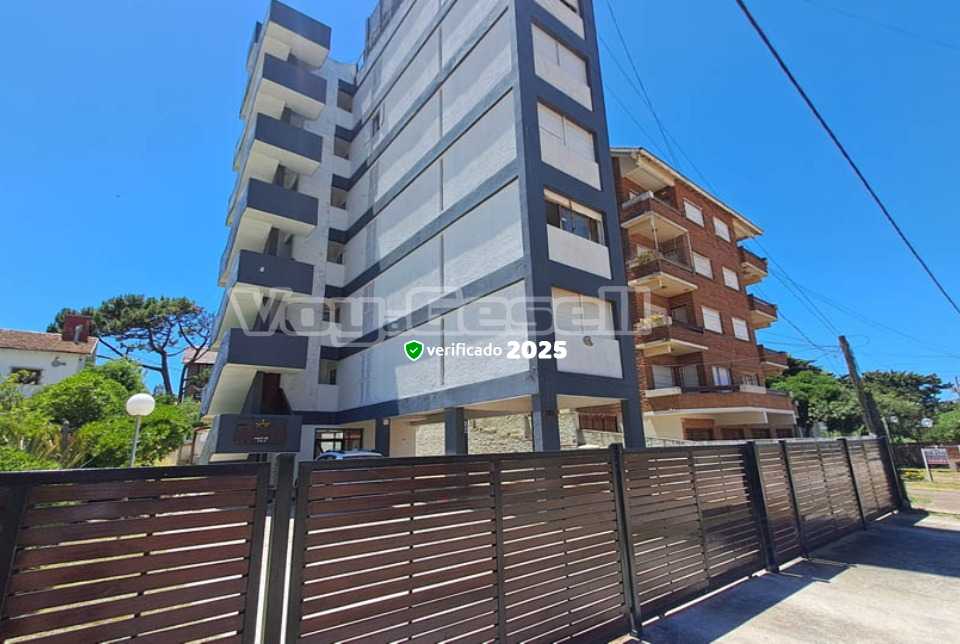 Alquilo Departamento Playa del Sol 5A en Villa Gesell zona Centro a 220 mts de la Playa 