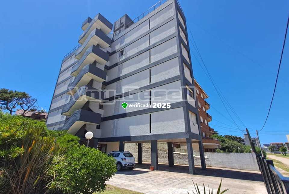Alquilo Departamento Playa del Sol 5A en Villa Gesell zona Centro a 220 mts de la Playa 
