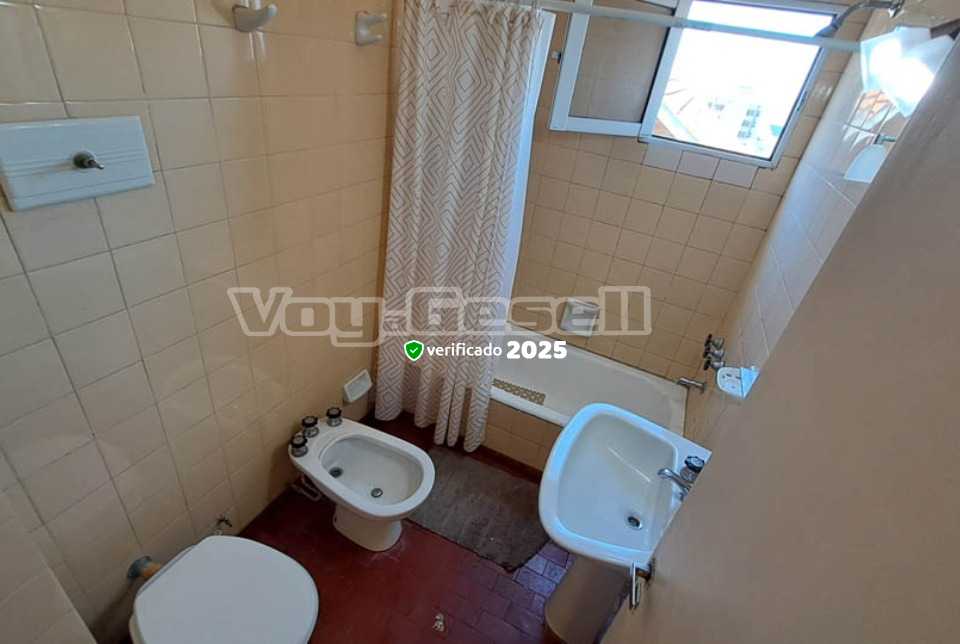 Alquilo Departamento Playa del Sol 5A en Villa Gesell zona Centro a 220 mts de la Playa