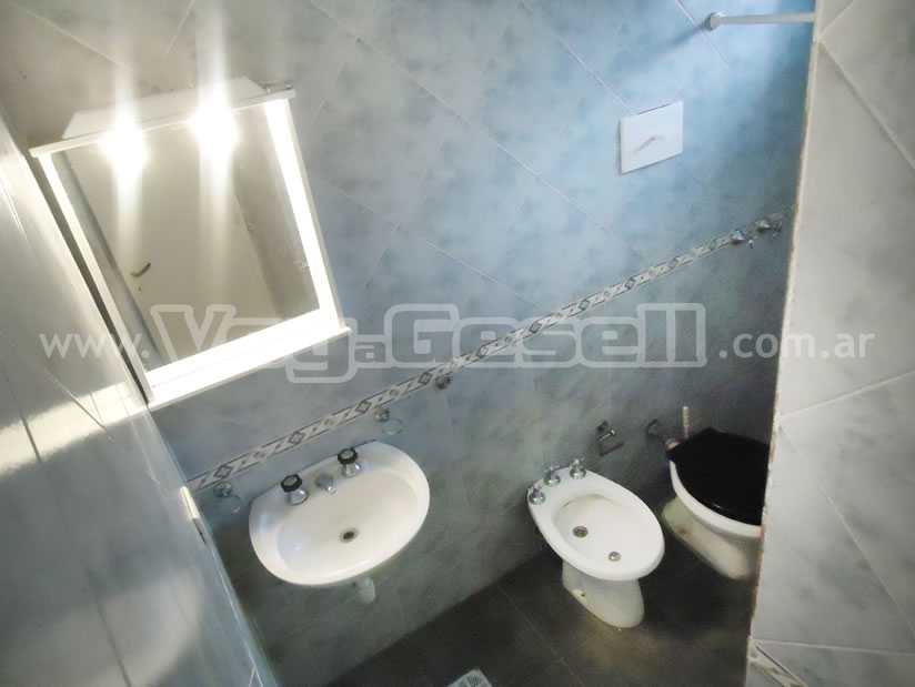 Alquilo Departamento Pleno Centro en Villa Gesell zona Centro a 900 Mts de la Playa 