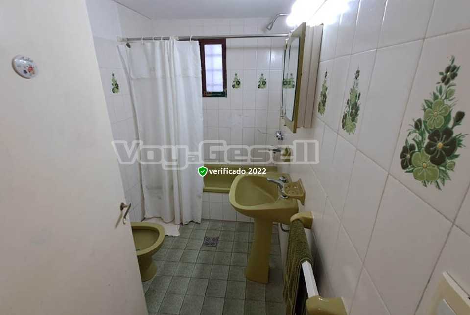 Alquilo Casa Por Fin en Villa Gesell zona Centro Comercial a 500 Mts de la Playa