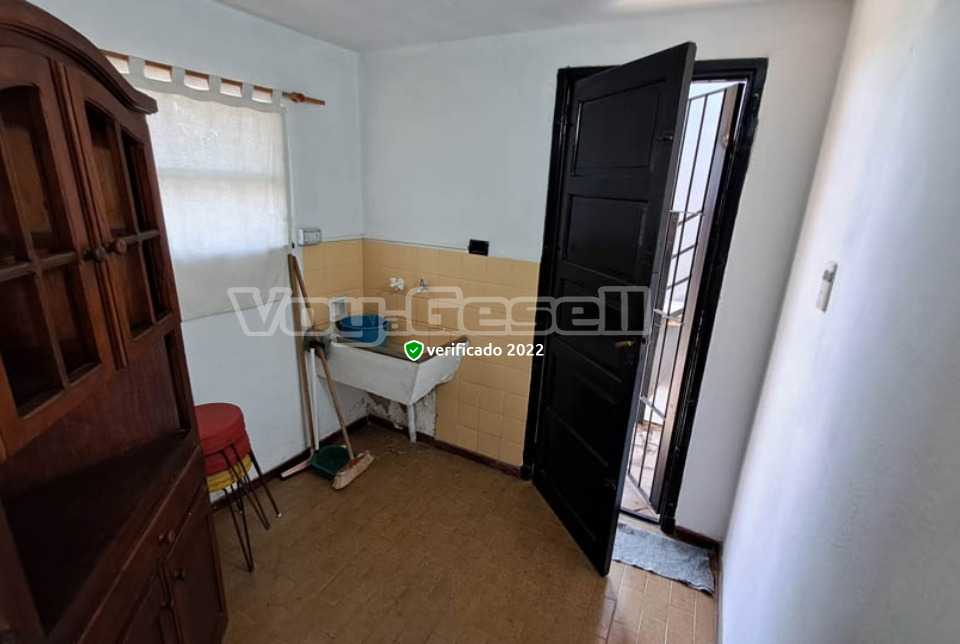 Alquilo Casa Por Fin en Villa Gesell zona Centro Comercial a 500 Mts de la Playa