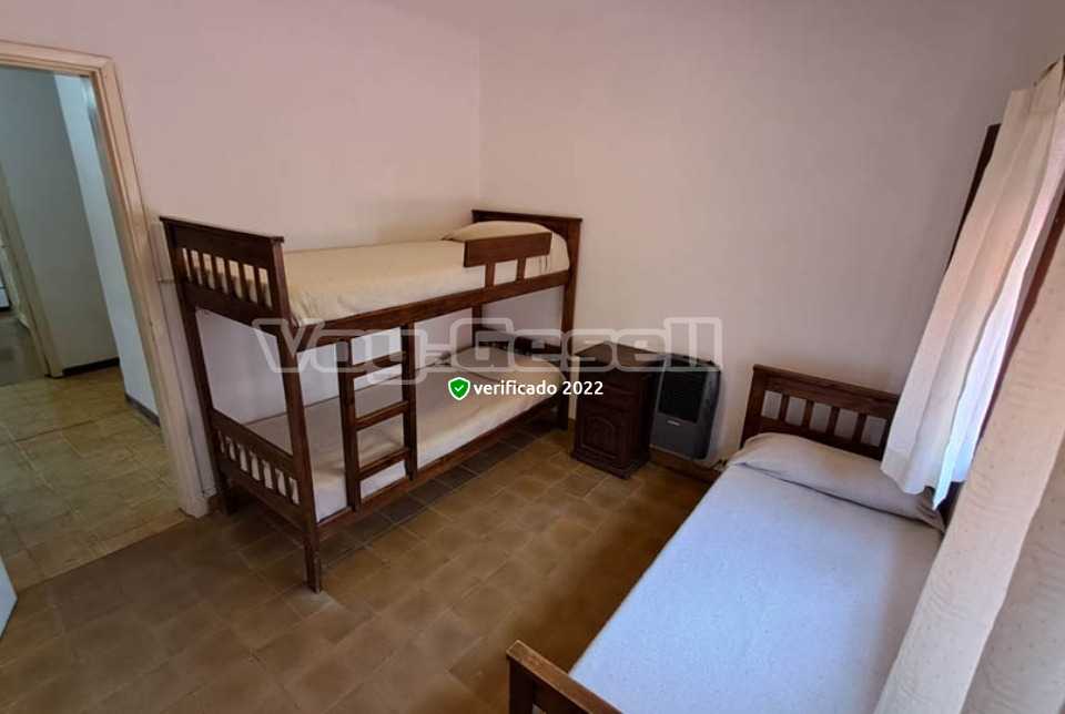 Alquilo Casa Por Fin en Villa Gesell zona Centro Comercial a 500 Mts de la Playa