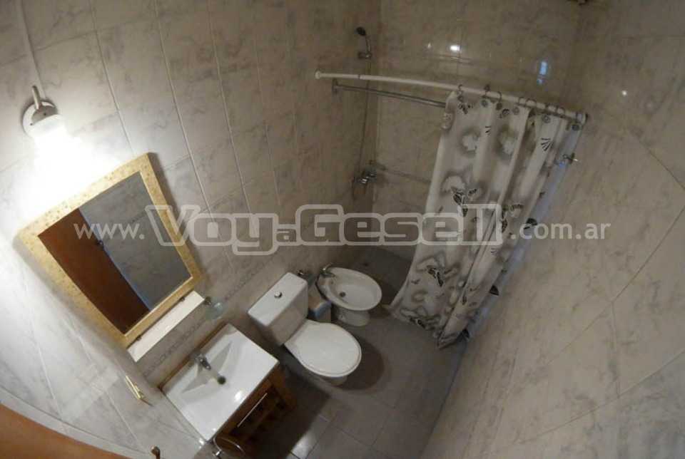 Alquilo Duplex Puerto de Palos 2 en Villa Gesell zona Centro a 100 Mts de la Playa 