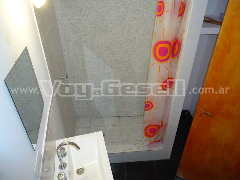 Alquilo Departamento Punto Plaza en Villa Gesell zona Centro Comercial a 300 Mts de la Playa 