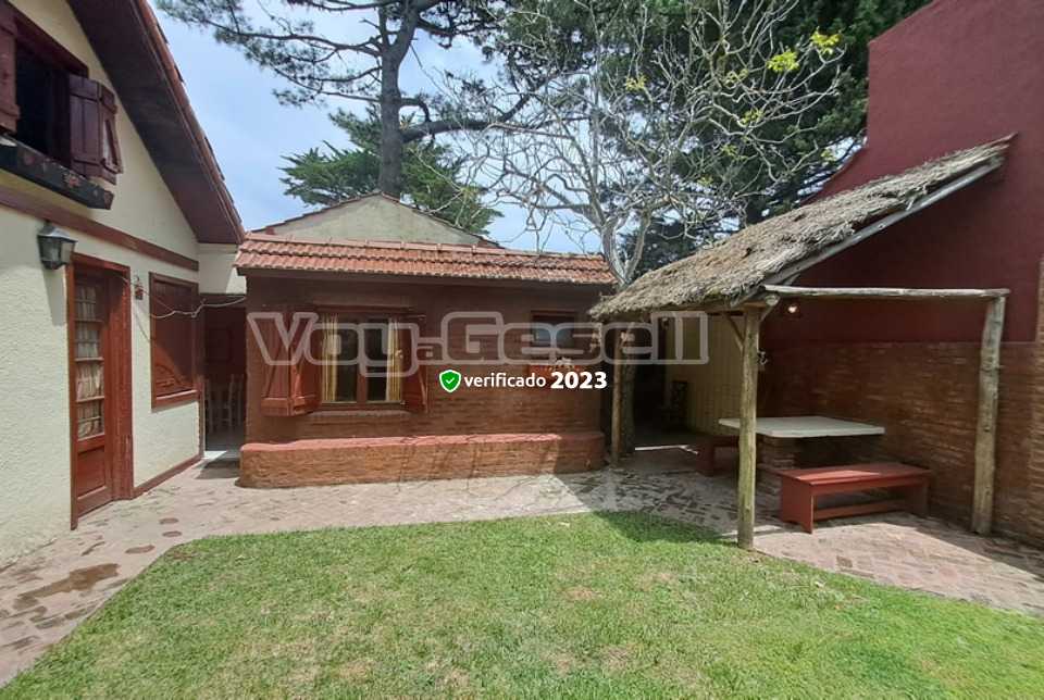 Lola: Casa en Villa Gesell zona Sur