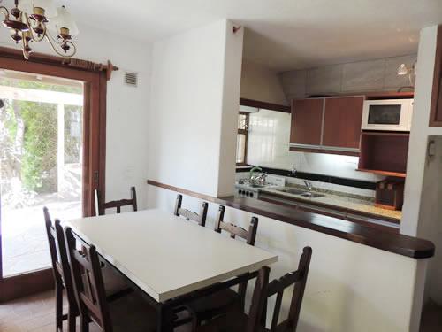 Alquilo Duplex Quito 1 en Villa Gesell zona Centro a 500 Mts de la Playa