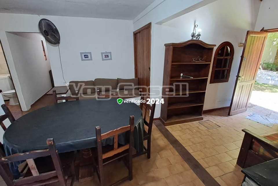 Alquilo Duplex Quito 1 en Villa Gesell zona Centro a 500 Mts de la Playa