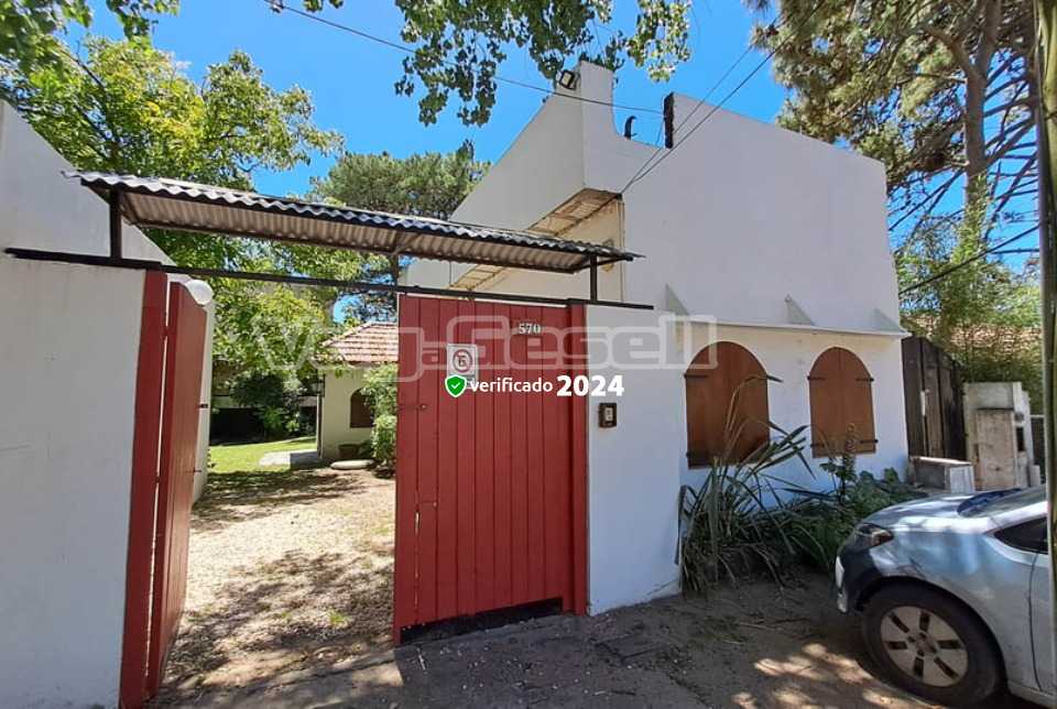 Alquilo Duplex Quito 1 en Villa Gesell zona Centro a 500 Mts de la Playa 